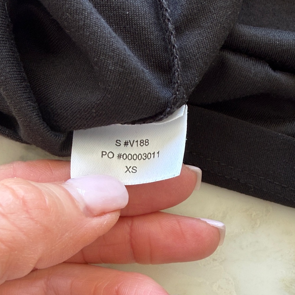 Vuori Black Short-Sleeve Performance Polo - Picture 5 of 5